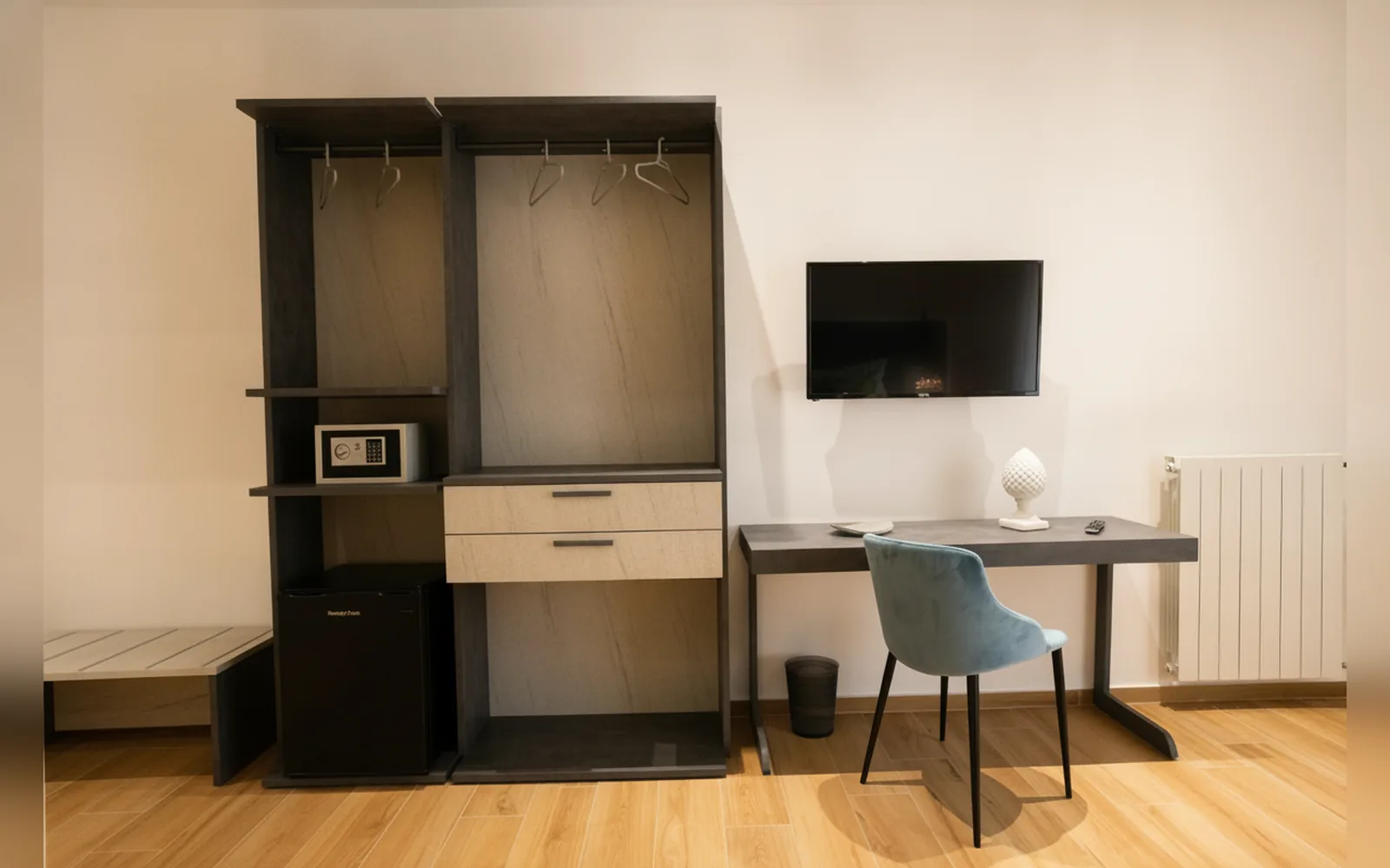 Camera con bagno privato — Enea Suite, Trapani (Sicilia) (foto 29)