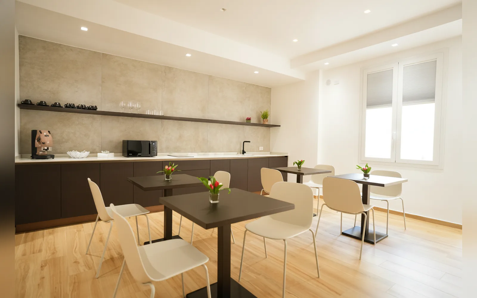 Camera con bagno privato — Enea Suite, Trapani (Sicilia) (foto 43)